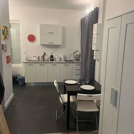 Studio Clemenceau 2 People Gratte Ciel Apartamento *